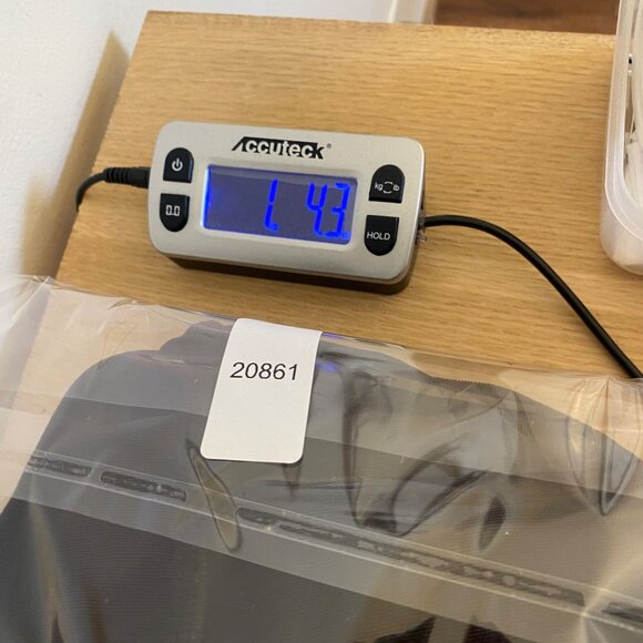 Chicos Hoodie Womens 2 US Large Brown Travelers Knit Stretch Full Zip Pockets - Picture 9 of 9